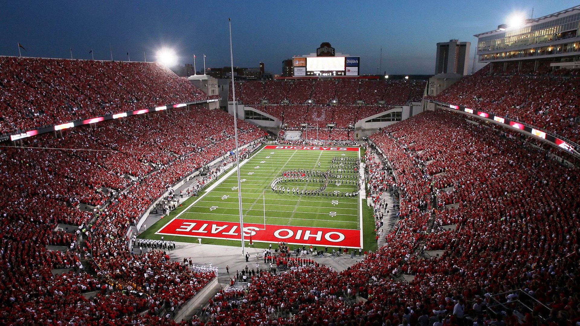 中国马拉松赛历发布 多城主题赛与夜跑形式提升赛事吸引力，中国马拉松时间